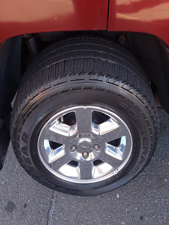 2007 Jeep Commander 4WD 4dr Limited, available for sale in New Britain, Connecticut | Supreme Automotive. New Britain, Connecticut 2007 Jeep Commander 4WD 4dr Limited, available for sale in New Britain, Connecticut | Supreme Automotive. New Britain, Connecticut