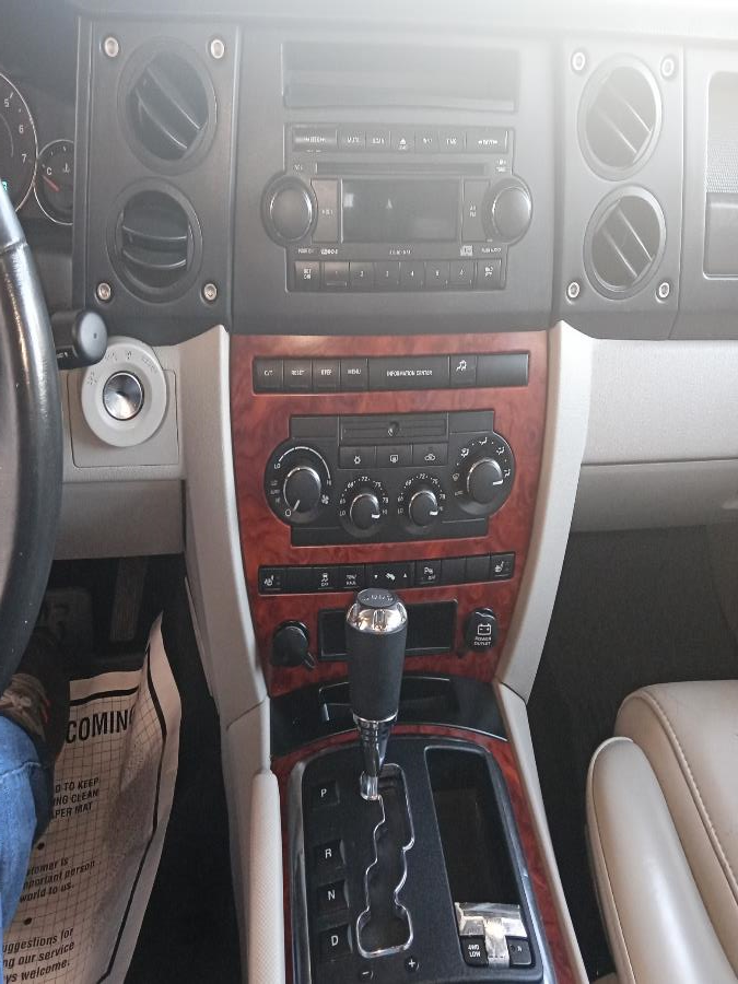 2007 Jeep Commander 4WD 4dr Limited, available for sale in New Britain, Connecticut | Supreme Automotive. New Britain, Connecticut 2007 Jeep Commander 4WD 4dr Limited, available for sale in New Britain, Connecticut | Supreme Automotive. New Britain, Connecticut