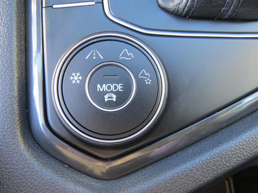 Used Volkswagen Tiguan 2.0T S 4Motion AWD 4dr SUV 2020 | Lake City Exports Inc. Auburn, Maine Used Volkswagen Tiguan 2.0T S 4Motion AWD 4dr SUV 2020 | Lake City Exports Inc. Auburn, Maine
