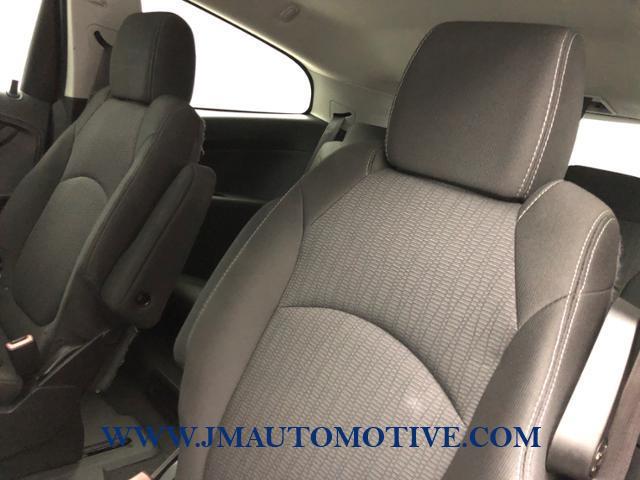 Used Chevrolet Traverse AWD 4dr LT w/1LT 2015 | J&M Automotive Sls&Svc LLC. Naugatuck, Connecticut Used Chevrolet Traverse AWD 4dr LT w/1LT 2015 | J&M Automotive Sls&Svc LLC. Naugatuck, Connecticut
