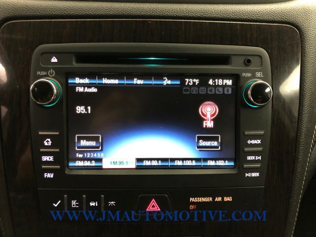 Used Chevrolet Traverse AWD 4dr LT w/1LT 2015 | J&M Automotive Sls&Svc LLC. Naugatuck, Connecticut Used Chevrolet Traverse AWD 4dr LT w/1LT 2015 | J&M Automotive Sls&Svc LLC. Naugatuck, Connecticut