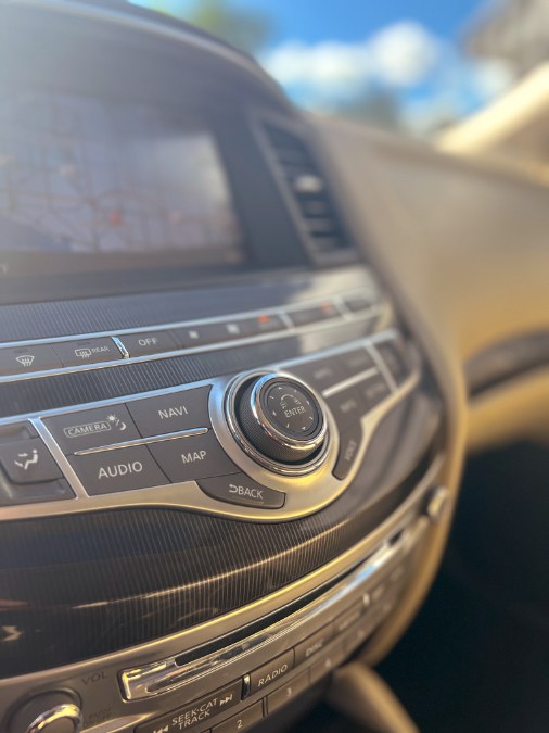 2017 Infiniti QX60 AWD, available for sale in Miami, Florida | 26 Motors Miami. Miami, Florida 2017 Infiniti QX60 AWD, available for sale in Miami, Florida | 26 Motors Miami. Miami, Florida