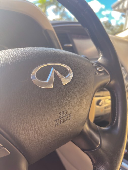 2017 Infiniti QX60 AWD, available for sale in Miami, Florida | 26 Motors Miami. Miami, Florida 2017 Infiniti QX60 AWD, available for sale in Miami, Florida | 26 Motors Miami. Miami, Florida