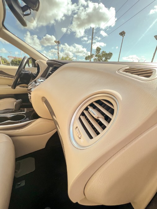 2017 Infiniti QX60 AWD, available for sale in Miami, Florida | 26 Motors Miami. Miami, Florida 2017 Infiniti QX60 AWD, available for sale in Miami, Florida | 26 Motors Miami. Miami, Florida