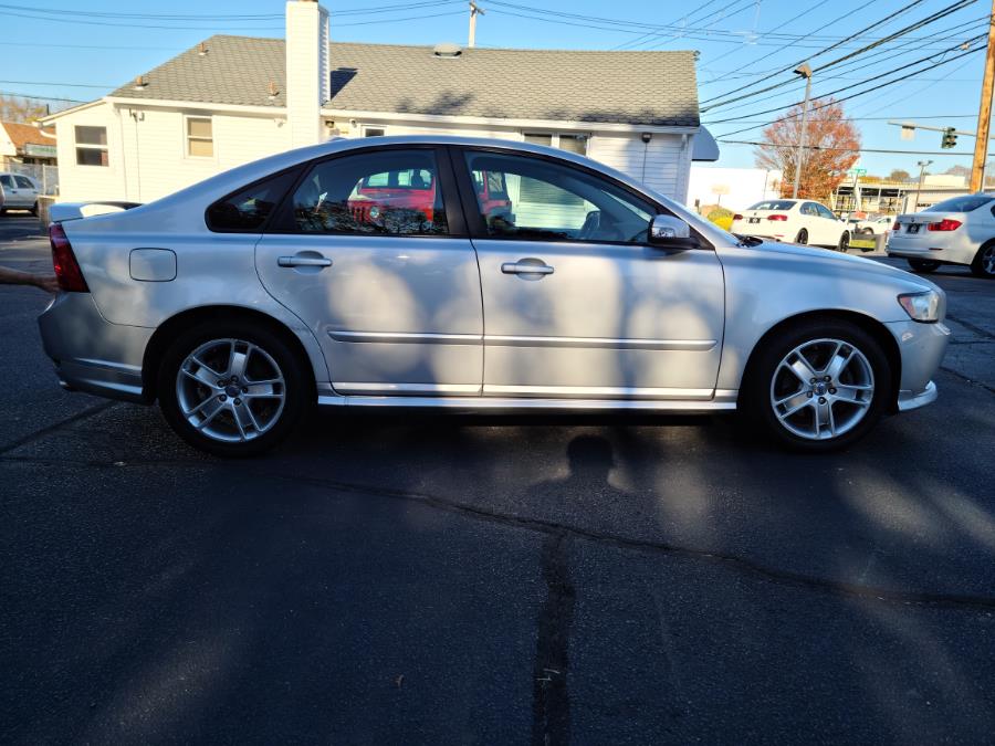 2008 Volvo S40 4dr Sdn 2.5T Auto FWD w/Snrf, available for sale in Milford, Connecticut | Chip's Auto Sales Inc. Milford, Connecticut 2008 Volvo S40 4dr Sdn 2.5T Auto FWD w/Snrf, available for sale in Milford, Connecticut | Chip's Auto Sales Inc. Milford, Connecticut