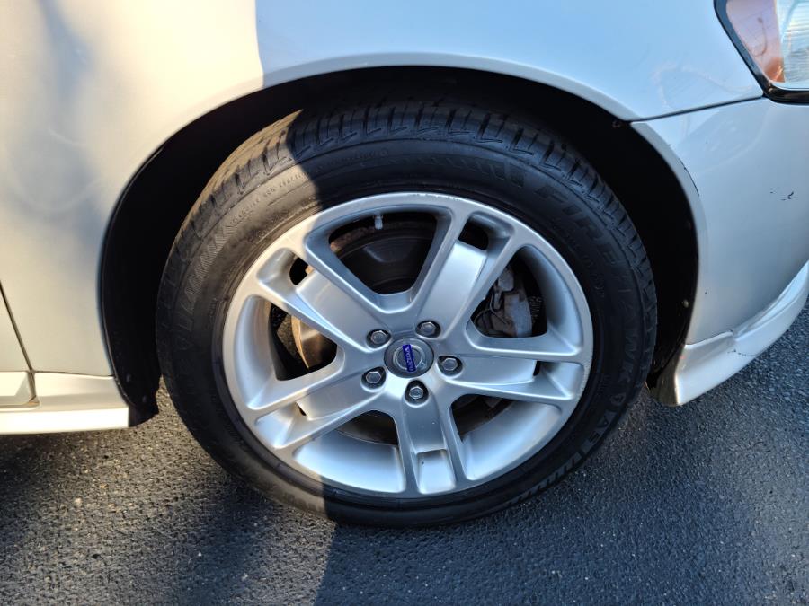 2008 Volvo S40 4dr Sdn 2.5T Auto FWD w/Snrf, available for sale in Milford, Connecticut | Chip's Auto Sales Inc. Milford, Connecticut 2008 Volvo S40 4dr Sdn 2.5T Auto FWD w/Snrf, available for sale in Milford, Connecticut | Chip's Auto Sales Inc. Milford, Connecticut