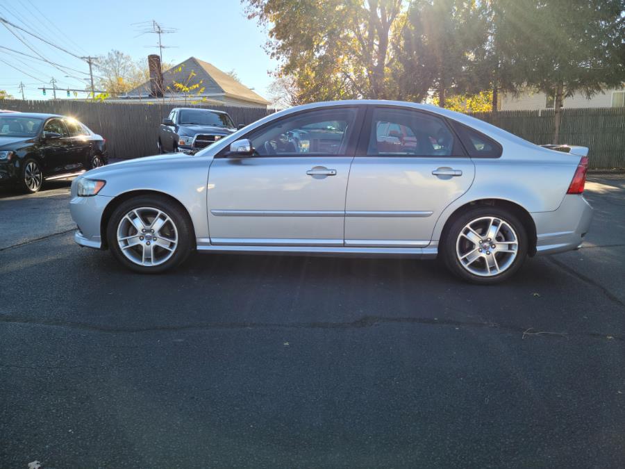 2008 Volvo S40 4dr Sdn 2.5T Auto FWD w/Snrf, available for sale in Milford, Connecticut | Chip's Auto Sales Inc. Milford, Connecticut 2008 Volvo S40 4dr Sdn 2.5T Auto FWD w/Snrf, available for sale in Milford, Connecticut | Chip's Auto Sales Inc. Milford, Connecticut