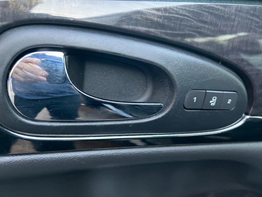 Used Buick Enclave AWD 4dr Leather 2015 | Bristol Auto Center LLC. Bristol, Connecticut Used Buick Enclave AWD 4dr Leather 2015 | Bristol Auto Center LLC. Bristol, Connecticut