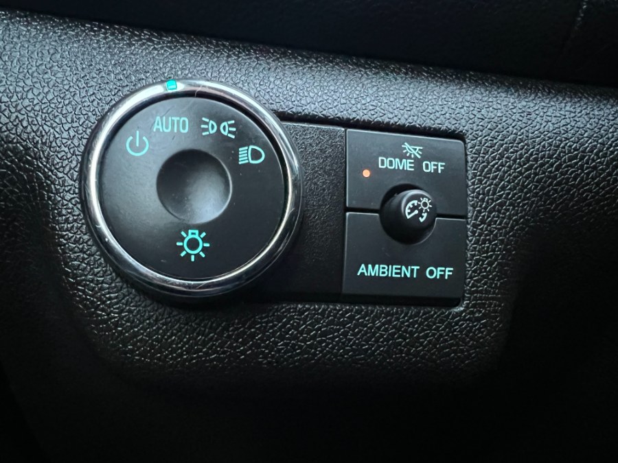 Used Buick Enclave AWD 4dr Leather 2015 | Bristol Auto Center LLC. Bristol, Connecticut Used Buick Enclave AWD 4dr Leather 2015 | Bristol Auto Center LLC. Bristol, Connecticut