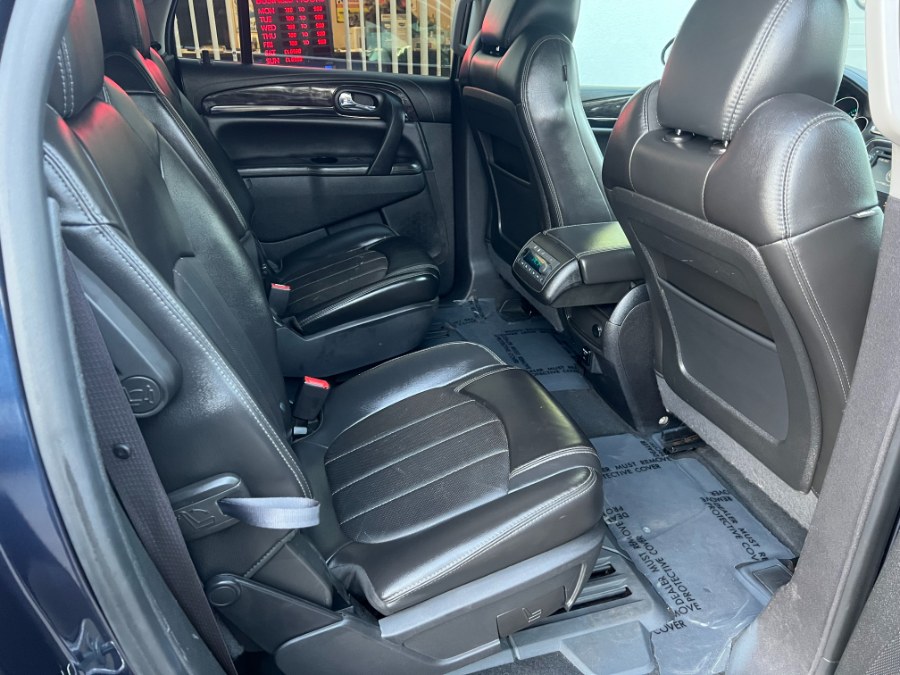Used Buick Enclave AWD 4dr Leather 2015 | Bristol Auto Center LLC. Bristol, Connecticut Used Buick Enclave AWD 4dr Leather 2015 | Bristol Auto Center LLC. Bristol, Connecticut