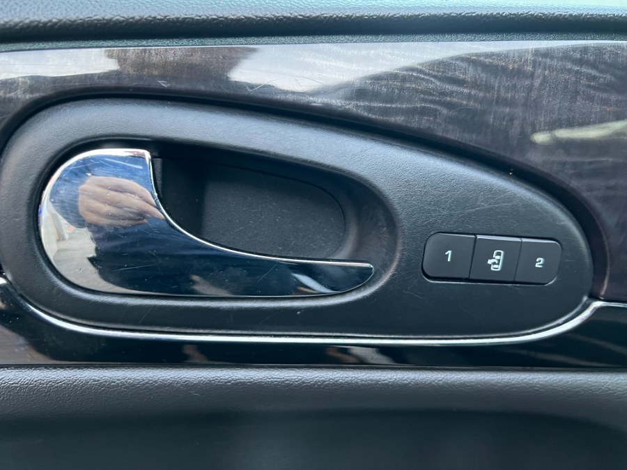 Used Buick Enclave AWD 4dr Leather 2015 | Bristol Auto Center LLC. Bristol, Connecticut Used Buick Enclave AWD 4dr Leather 2015 | Bristol Auto Center LLC. Bristol, Connecticut