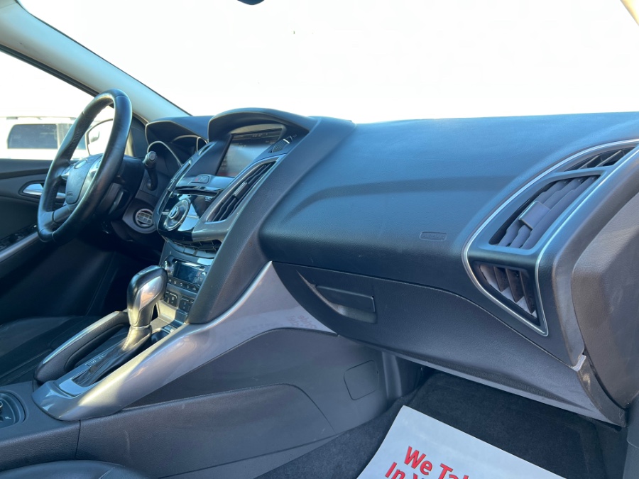 Used Ford Focus 5dr HB Titanium 2012 | Marsh Auto Sales LLC. Ortonville, Michigan Used Ford Focus 5dr HB Titanium 2012 | Marsh Auto Sales LLC. Ortonville, Michigan