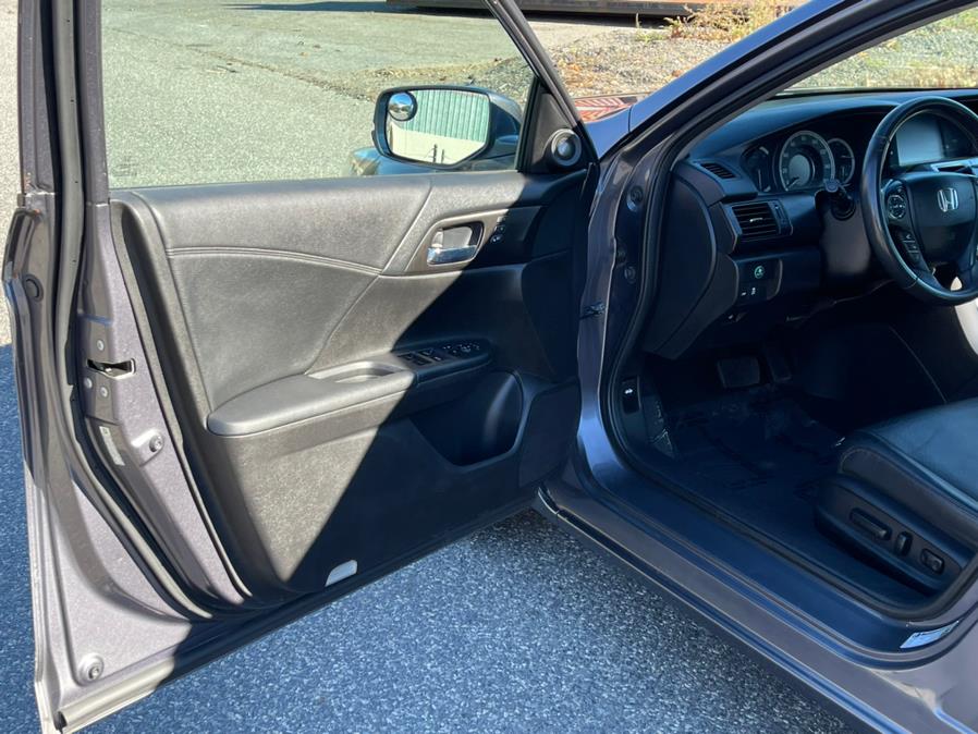 2013 Honda Accord Sdn 4dr V6 Auto EX-L w/Navi, available for sale in Ashland, Massachusetts | New Beginning Auto Service Inc. Ashland, Massachusetts 2013 Honda Accord Sdn 4dr V6 Auto EX-L w/Navi, available for sale in Ashland, Massachusetts | New Beginning Auto Service Inc. Ashland, Massachusetts