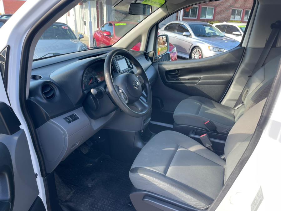 2015 Nissan NV200 I4 SV, available for sale in South Windsor, Connecticut | Mike And Tony Auto Sales, Inc. South Windsor, Connecticut 2015 Nissan NV200 I4 SV, available for sale in South Windsor, Connecticut | Mike And Tony Auto Sales, Inc. South Windsor, Connecticut