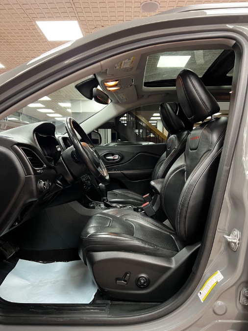 Used Jeep Cherokee Trailhawk Elite 4x4 2019 | Power Motors East. Massapequa Park, New York Used Jeep Cherokee Trailhawk Elite 4x4 2019 | Power Motors East. Massapequa Park, New York