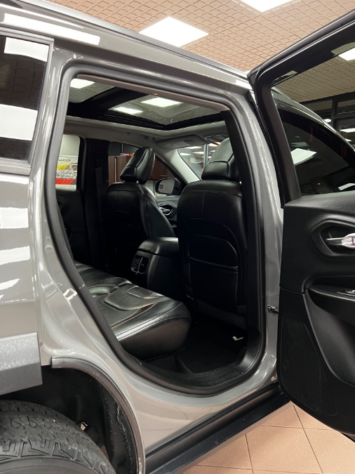 Used Jeep Cherokee Trailhawk Elite 4x4 2019 | Power Motors East. Massapequa Park, New York Used Jeep Cherokee Trailhawk Elite 4x4 2019 | Power Motors East. Massapequa Park, New York