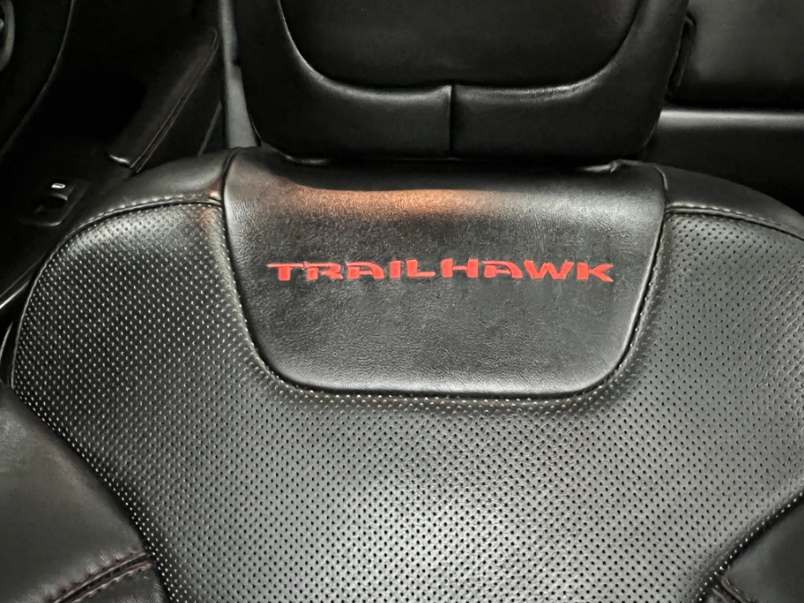 Used Jeep Cherokee Trailhawk Elite 4x4 2019 | Power Motors East. Massapequa Park, New York Used Jeep Cherokee Trailhawk Elite 4x4 2019 | Power Motors East. Massapequa Park, New York