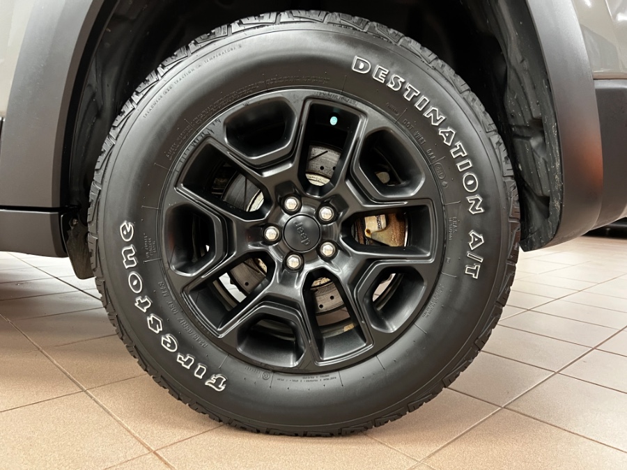 Used Jeep Cherokee Trailhawk Elite 4x4 2019 | Power Motors East. Massapequa Park, New York Used Jeep Cherokee Trailhawk Elite 4x4 2019 | Power Motors East. Massapequa Park, New York