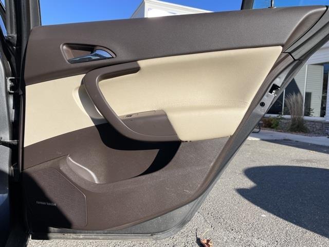Used Buick Regal CXL 2011 | Blasius Federal Road. Brookfield, Connecticut Used Buick Regal CXL 2011 | Blasius Federal Road. Brookfield, Connecticut