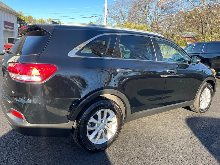 Used Kia Sorento FWD 4dr 3.3L LX 2016 | Malkoon Motors. Agawam, Massachusetts Used Kia Sorento FWD 4dr 3.3L LX 2016 | Malkoon Motors. Agawam, Massachusetts