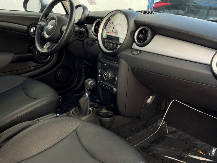 2012 MINI Cooper Hardtop 2dr Cpe, available for sale in Corona, California | Green Light Auto. Corona, California 2012 MINI Cooper Hardtop 2dr Cpe, available for sale in Corona, California | Green Light Auto. Corona, California
