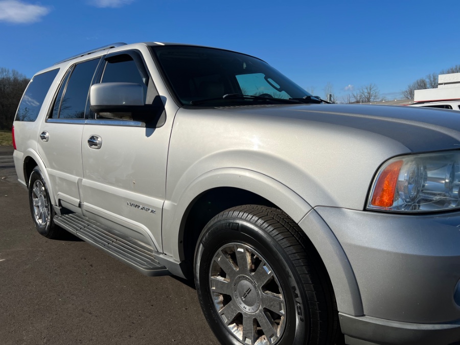 Used Lincoln Navigator 4dr 4WD Luxury 2004 | Marsh Auto Sales LLC. Ortonville, Michigan Used Lincoln Navigator 4dr 4WD Luxury 2004 | Marsh Auto Sales LLC. Ortonville, Michigan