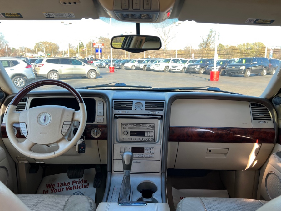 Used Lincoln Navigator 4dr 4WD Luxury 2004 | Marsh Auto Sales LLC. Ortonville, Michigan Used Lincoln Navigator 4dr 4WD Luxury 2004 | Marsh Auto Sales LLC. Ortonville, Michigan