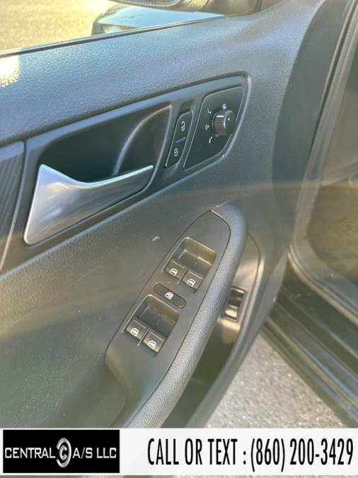 Used Volkswagen Jetta Sedan 4dr Auto S 2013 | Central A/S LLC. East Windsor, Connecticut Used Volkswagen Jetta Sedan 4dr Auto S 2013 | Central A/S LLC. East Windsor, Connecticut