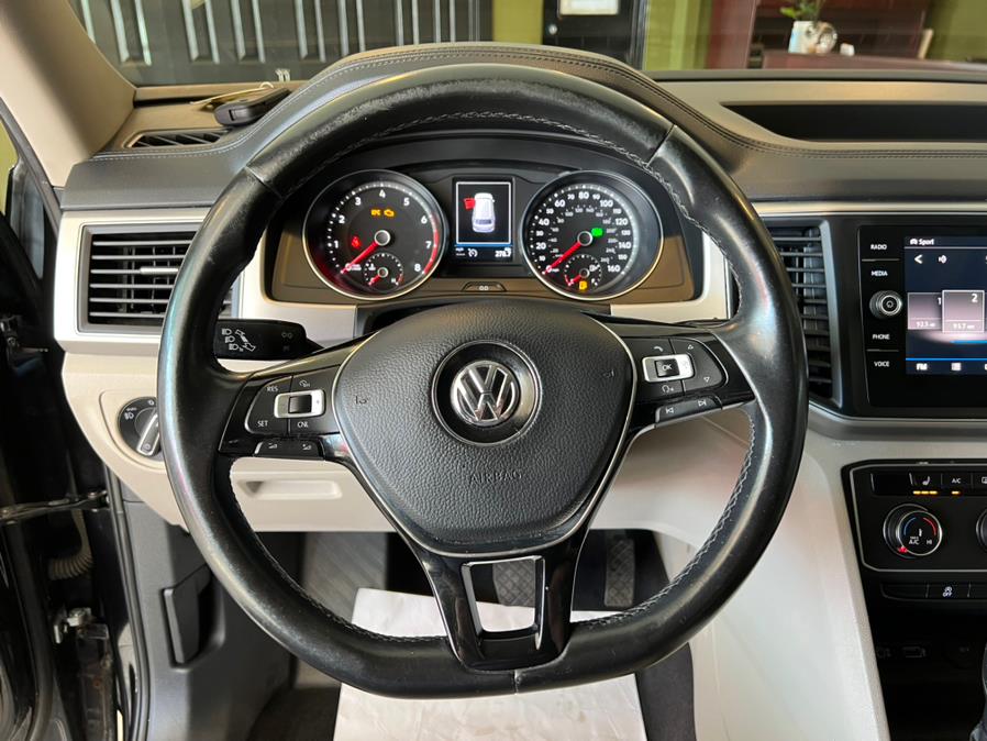 2018 Volkswagen Atlas 3.6L V6 SE 4MOTION, available for sale in West Hartford, Connecticut | AutoMax. West Hartford, Connecticut 2018 Volkswagen Atlas 3.6L V6 SE 4MOTION, available for sale in West Hartford, Connecticut | AutoMax. West Hartford, Connecticut