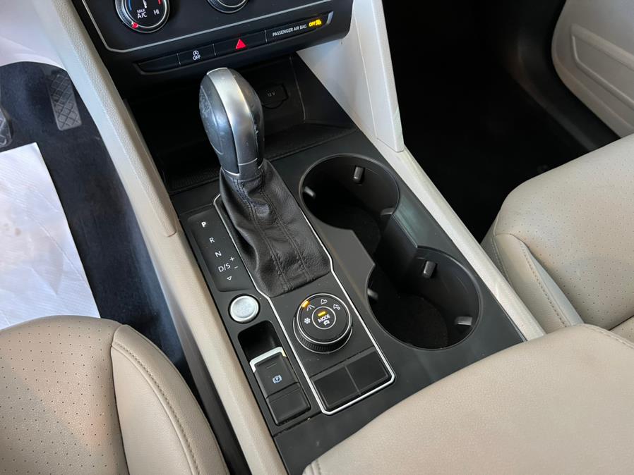 2018 Volkswagen Atlas 3.6L V6 SE 4MOTION, available for sale in West Hartford, Connecticut | AutoMax. West Hartford, Connecticut 2018 Volkswagen Atlas 3.6L V6 SE 4MOTION, available for sale in West Hartford, Connecticut | AutoMax. West Hartford, Connecticut