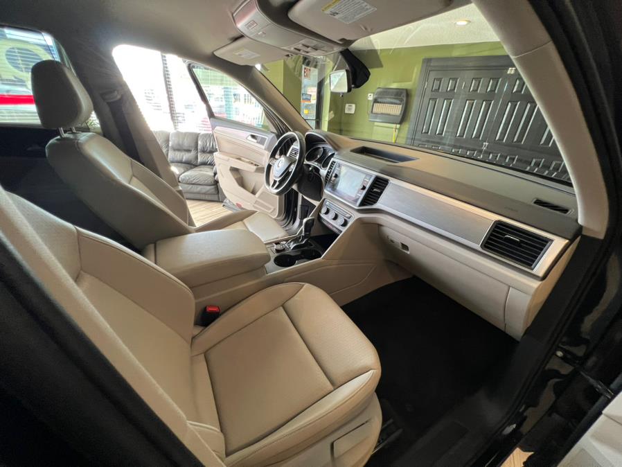 2018 Volkswagen Atlas 3.6L V6 SE 4MOTION, available for sale in West Hartford, Connecticut | AutoMax. West Hartford, Connecticut 2018 Volkswagen Atlas 3.6L V6 SE 4MOTION, available for sale in West Hartford, Connecticut | AutoMax. West Hartford, Connecticut