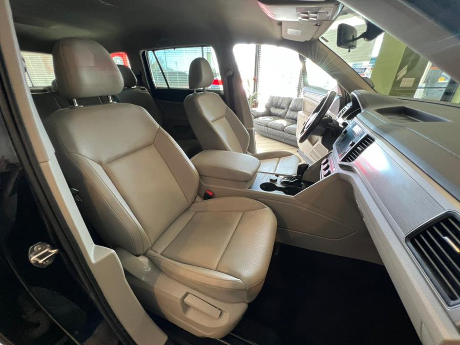 2018 Volkswagen Atlas 3.6L V6 SE 4MOTION, available for sale in West Hartford, Connecticut | AutoMax. West Hartford, Connecticut 2018 Volkswagen Atlas 3.6L V6 SE 4MOTION, available for sale in West Hartford, Connecticut | AutoMax. West Hartford, Connecticut