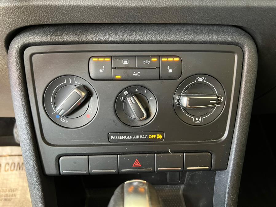 2015 Volkswagen Beetle Coupe 2dr Auto 1.8T Classic *Ltd Avail*, available for sale in West Hartford, Connecticut | AutoMax. West Hartford, Connecticut 2015 Volkswagen Beetle Coupe 2dr Auto 1.8T Classic *Ltd Avail*, available for sale in West Hartford, Connecticut | AutoMax. West Hartford, Connecticut