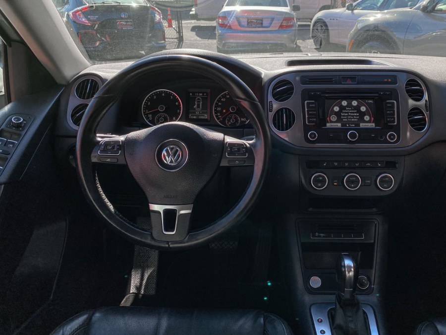 Used Volkswagen Tiguan 2WD 4dr Auto SEL 2013 | RT Auto Center LLC. Newark, New Jersey Used Volkswagen Tiguan 2WD 4dr Auto SEL 2013 | RT Auto Center LLC. Newark, New Jersey