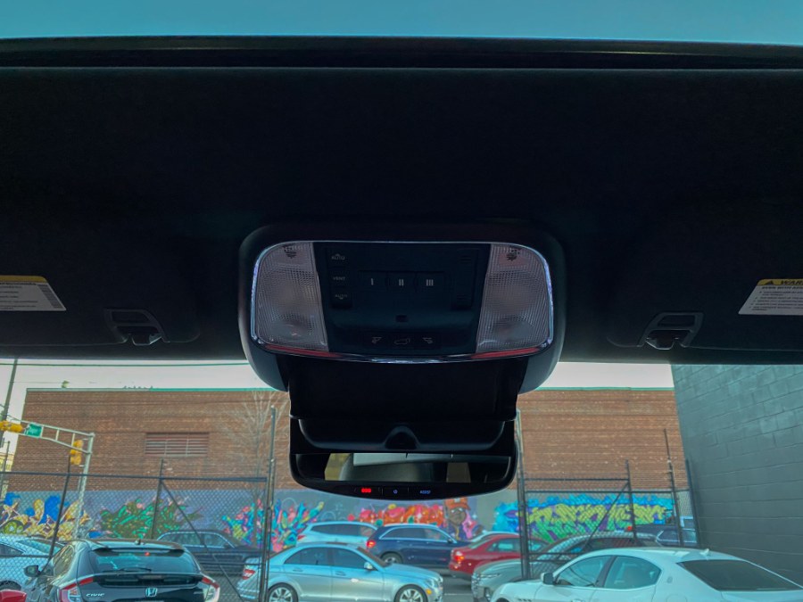 Used Jeep Grand Cherokee Altitude 4x4 *Ltd Avail* 2018 | RT Auto Center LLC. Newark, New Jersey Used Jeep Grand Cherokee Altitude 4x4 *Ltd Avail* 2018 | RT Auto Center LLC. Newark, New Jersey