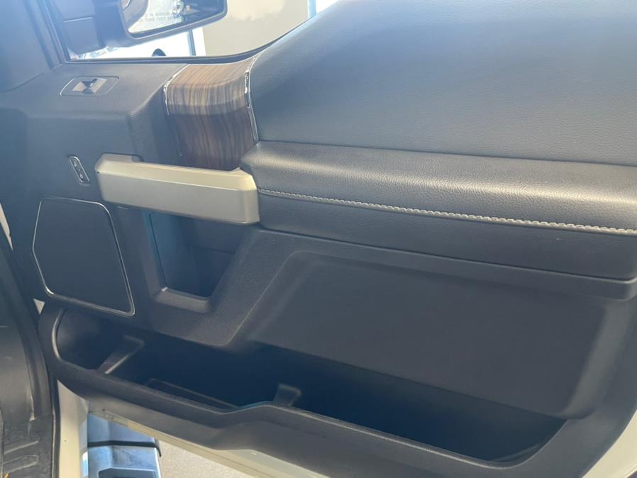 Used Ford F-150 LARIAT 4WD SuperCrew 5.5'' Box 2020 | 5 Towns Drive. Inwood, New York Used Ford F-150 LARIAT 4WD SuperCrew 5.5'' Box 2020 | 5 Towns Drive. Inwood, New York