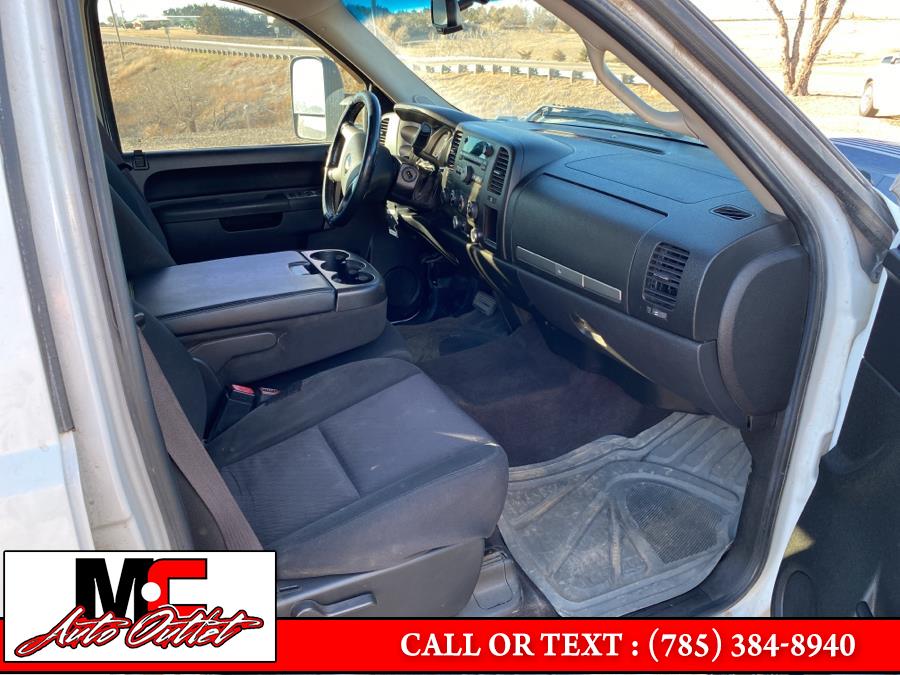 2010 Chevrolet Silverado 2500HD 4WD Crew Cab 153" LT, available for sale in Colby, Kansas | M C Auto Outlet Inc. Colby, Kansas 2010 Chevrolet Silverado 2500HD 4WD Crew Cab 153" LT, available for sale in Colby, Kansas | M C Auto Outlet Inc. Colby, Kansas