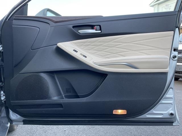 Used Toyota Avalon Hybrid Limited 2019 | Blasius Federal Road. Brookfield, Connecticut Used Toyota Avalon Hybrid Limited 2019 | Blasius Federal Road. Brookfield, Connecticut