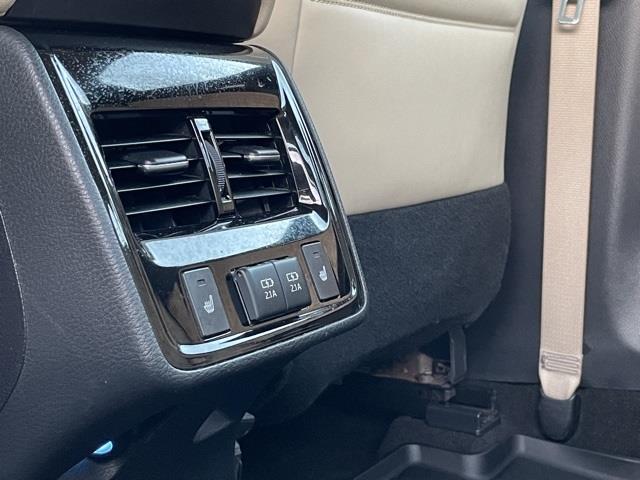 Used Toyota Avalon Hybrid Limited 2019 | Blasius Federal Road. Brookfield, Connecticut Used Toyota Avalon Hybrid Limited 2019 | Blasius Federal Road. Brookfield, Connecticut