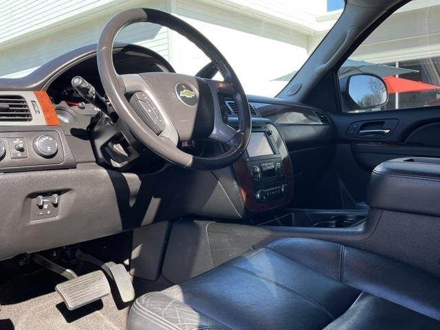 Used Chevrolet Suburban 2500 LT 2013 | Blasius Federal Road. Brookfield, Connecticut Used Chevrolet Suburban 2500 LT 2013 | Blasius Federal Road. Brookfield, Connecticut
