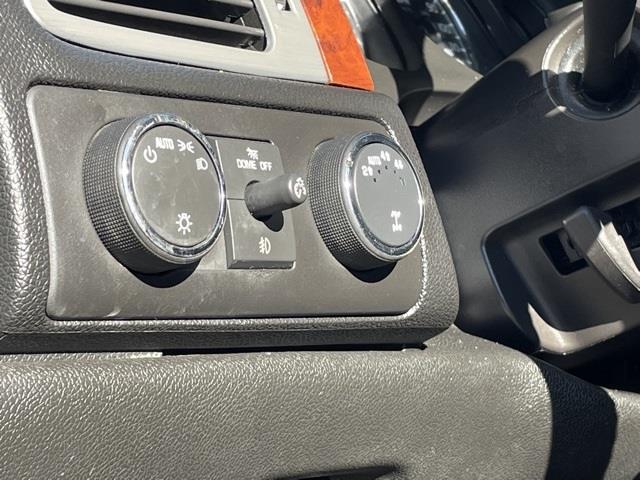 Used Chevrolet Suburban 2500 LT 2013 | Blasius Federal Road. Brookfield, Connecticut Used Chevrolet Suburban 2500 LT 2013 | Blasius Federal Road. Brookfield, Connecticut