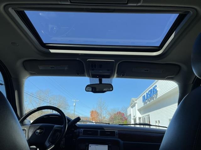 Used Chevrolet Suburban 2500 LT 2013 | Blasius Federal Road. Brookfield, Connecticut Used Chevrolet Suburban 2500 LT 2013 | Blasius Federal Road. Brookfield, Connecticut