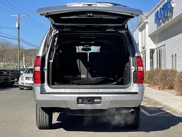 Used Chevrolet Suburban 2500 LT 2013 | Blasius Federal Road. Brookfield, Connecticut Used Chevrolet Suburban 2500 LT 2013 | Blasius Federal Road. Brookfield, Connecticut