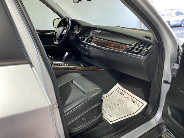 Used BMW X5 xDrive35i 2013 | Queens Auto Mall. Richmond Hill, New York Used BMW X5 xDrive35i 2013 | Queens Auto Mall. Richmond Hill, New York