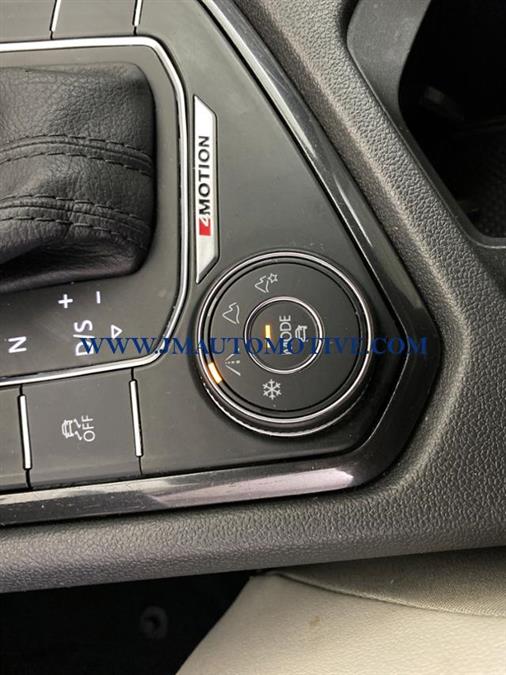 Used Volkswagen Tiguan 2.0T SE 4MOTION 2018 | J&M Automotive Sls&Svc LLC. Naugatuck, Connecticut Used Volkswagen Tiguan 2.0T SE 4MOTION 2018 | J&M Automotive Sls&Svc LLC. Naugatuck, Connecticut