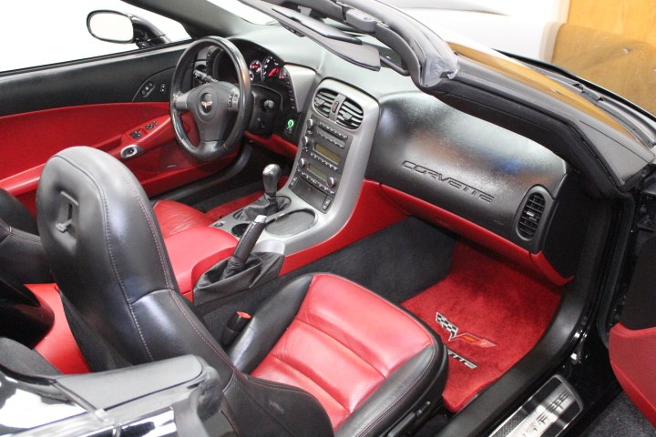 Used Chevrolet Corvette 2dr Conv 2007 | New England Auto Sales LLC. Plainville, Connecticut Used Chevrolet Corvette 2dr Conv 2007 | New England Auto Sales LLC. Plainville, Connecticut