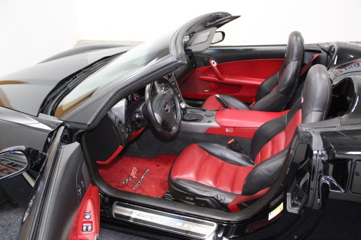 Used Chevrolet Corvette 2dr Conv 2007 | New England Auto Sales LLC. Plainville, Connecticut Used Chevrolet Corvette 2dr Conv 2007 | New England Auto Sales LLC. Plainville, Connecticut