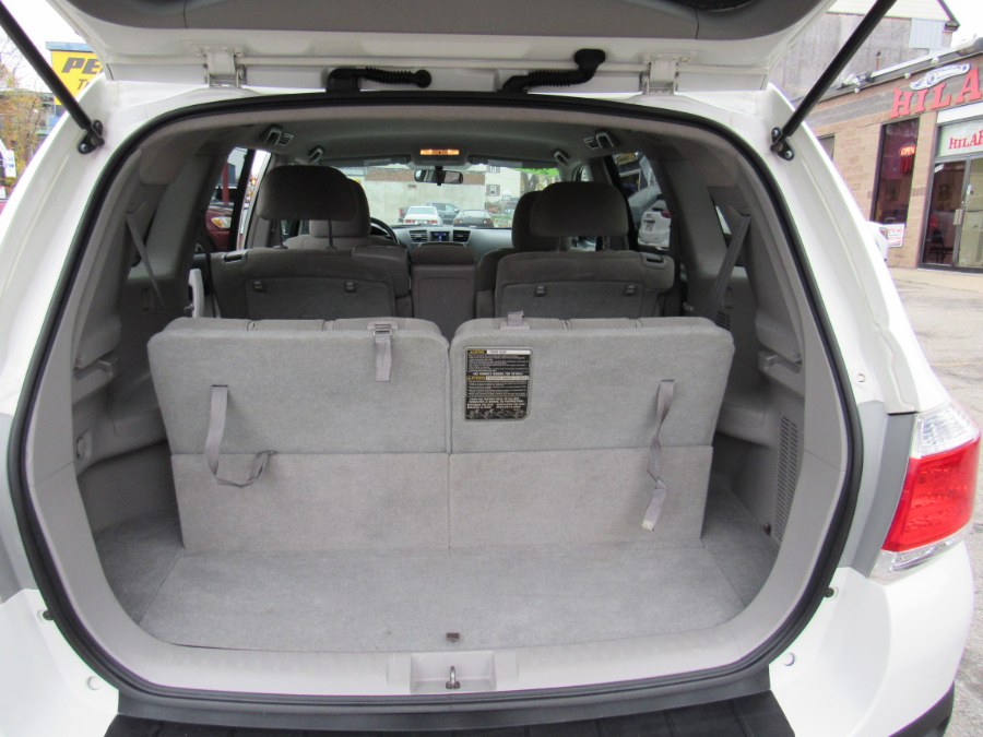 Used Toyota Highlander Base 2011 | Hilario's Auto Sales Inc.. Worcester, Massachusetts Used Toyota Highlander Base 2011 | Hilario's Auto Sales Inc.. Worcester, Massachusetts