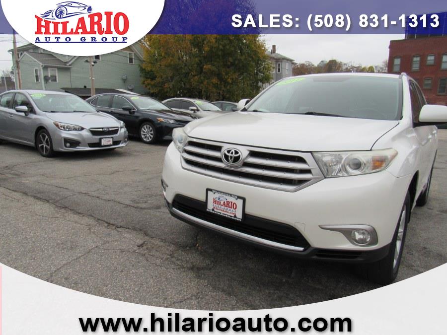 Used Toyota Highlander Base 2011 | Hilario's Auto Sales Inc.. Worcester, Massachusetts