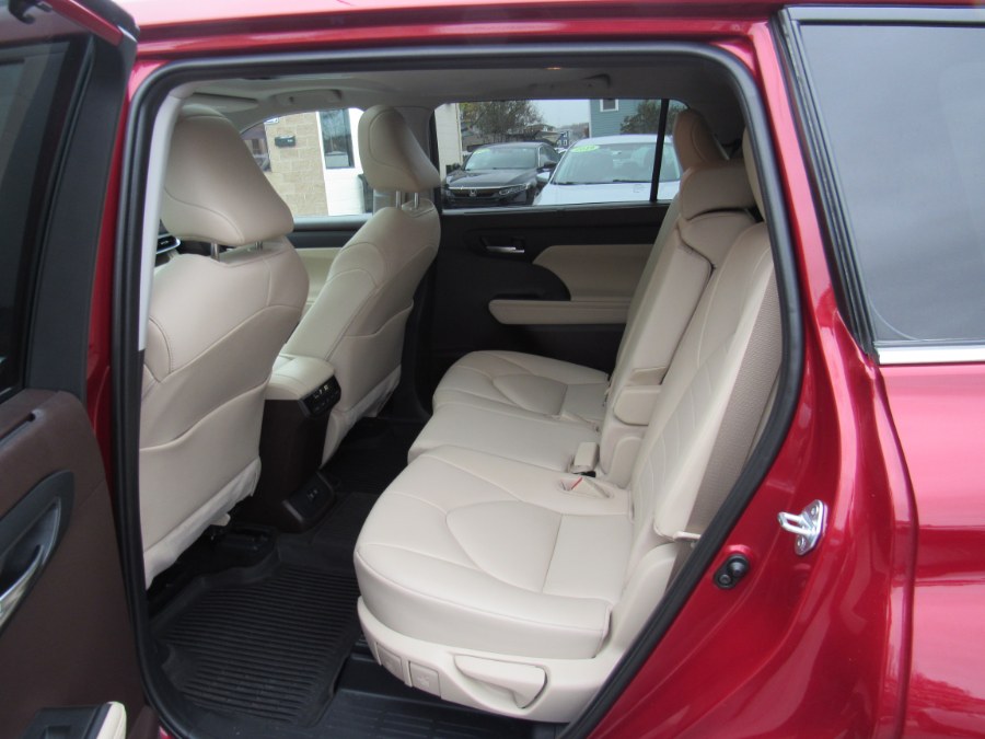 Used Toyota Highlander XLE 2021 | Hilario's Auto Sales Inc.. Worcester, Massachusetts Used Toyota Highlander XLE 2021 | Hilario's Auto Sales Inc.. Worcester, Massachusetts